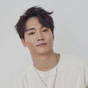 HYUNSU