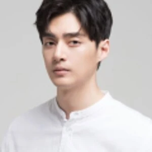 김준