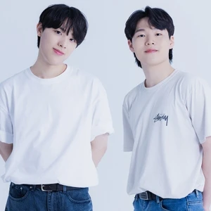 스무공일