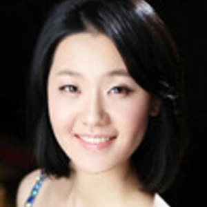 ファン・ジイイイン