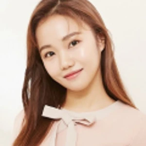 홍나현