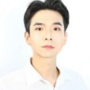 김세진