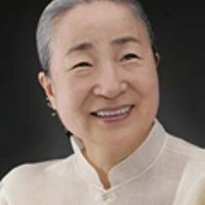李英姫
