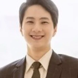 김유정국